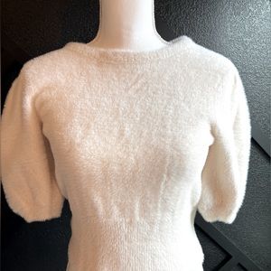 Bell Shaped Short Sleeved Sleeve Fuzzy Sweater 😍